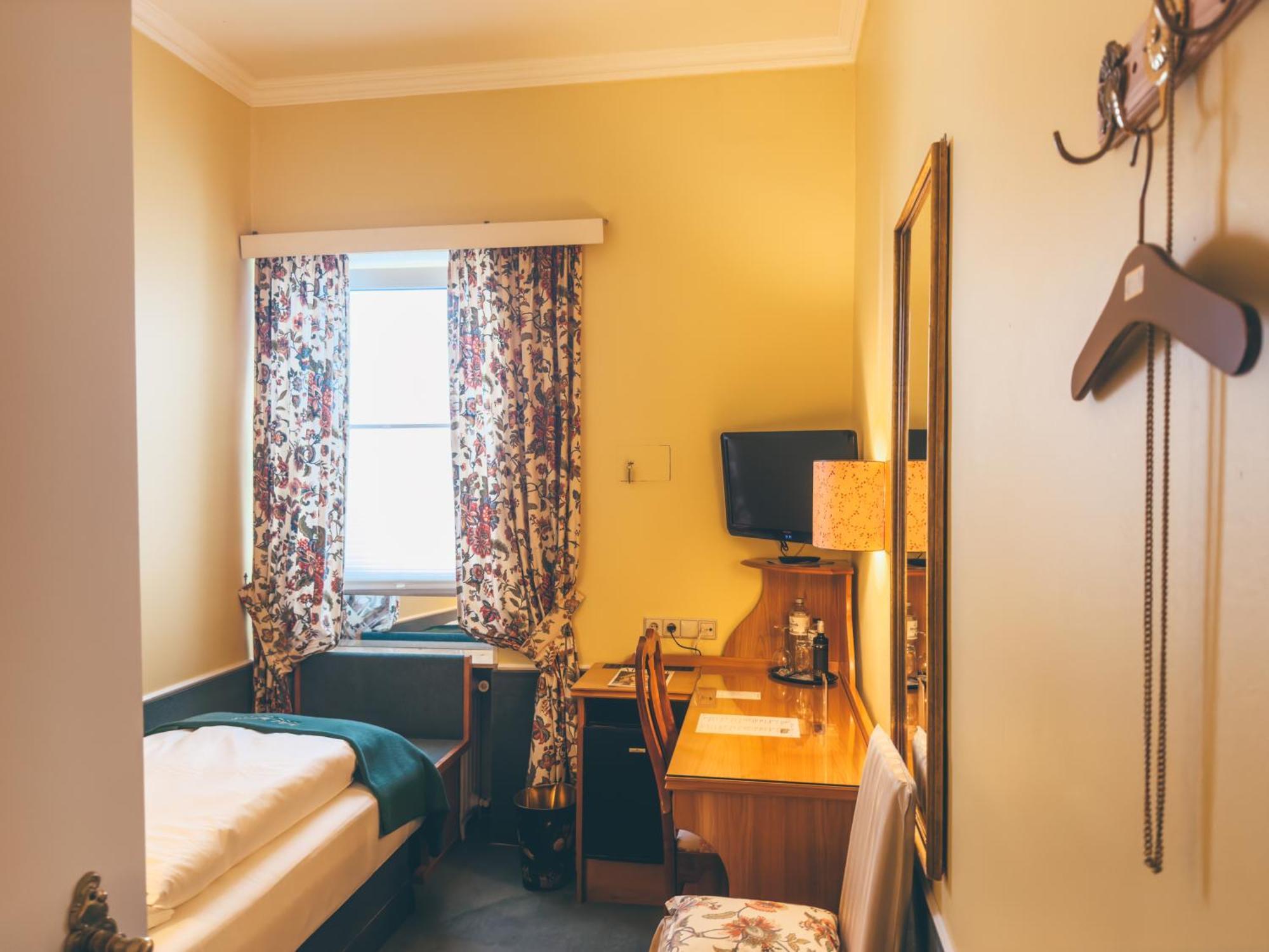 Hotel Mittelweg Гамбург Номер фото