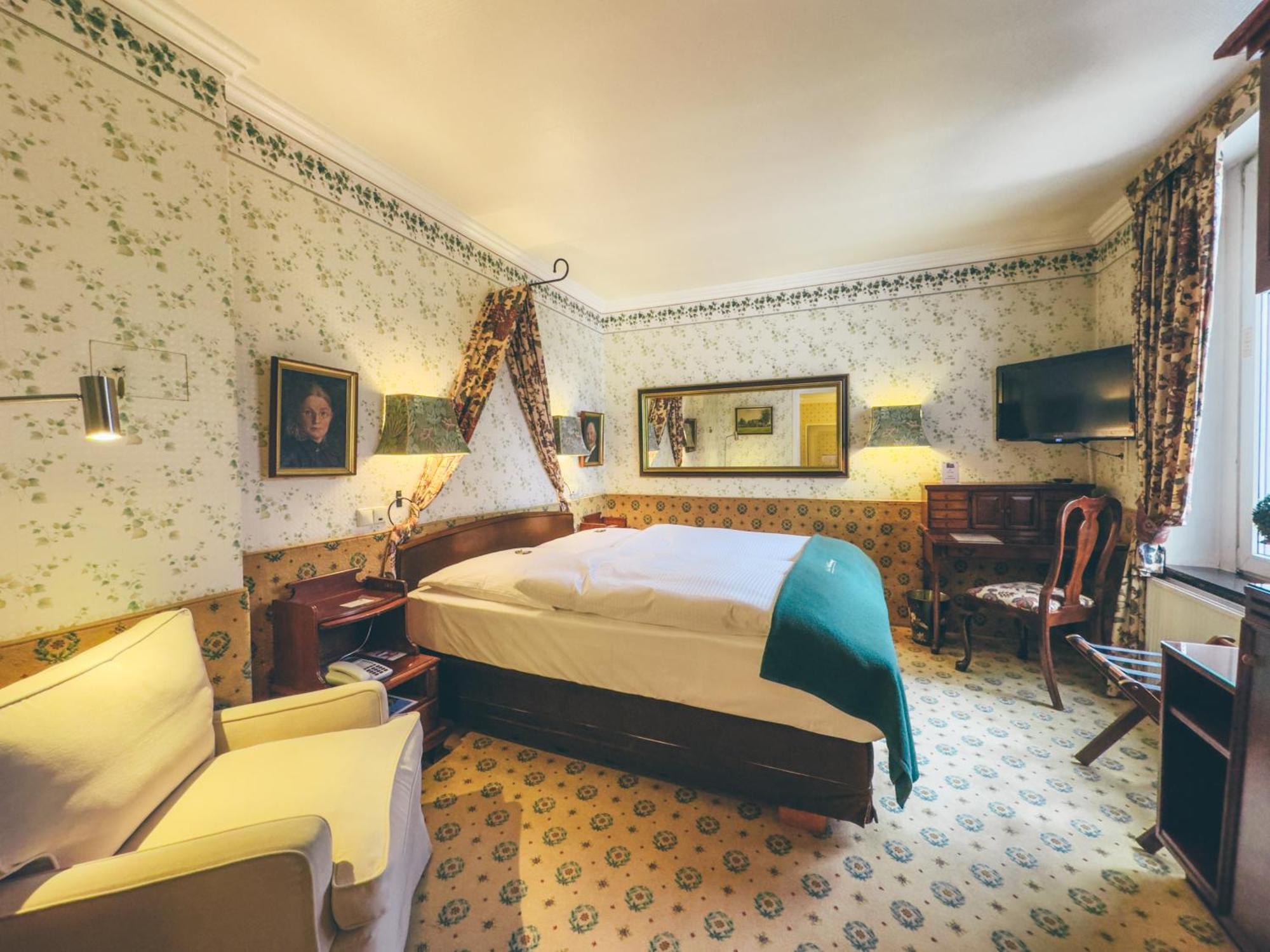 Hotel Mittelweg Гамбург Экстерьер фото