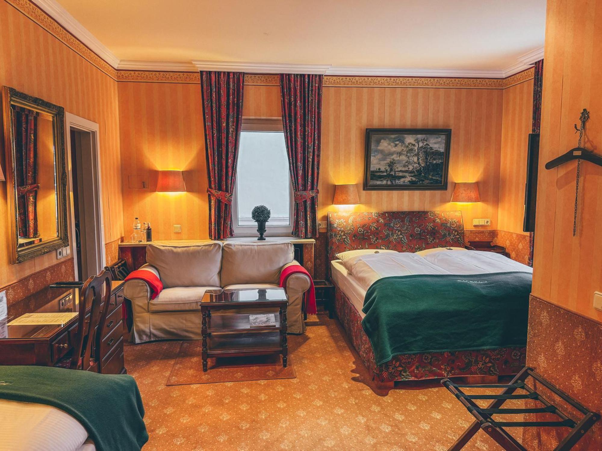 Hotel Mittelweg Гамбург Экстерьер фото