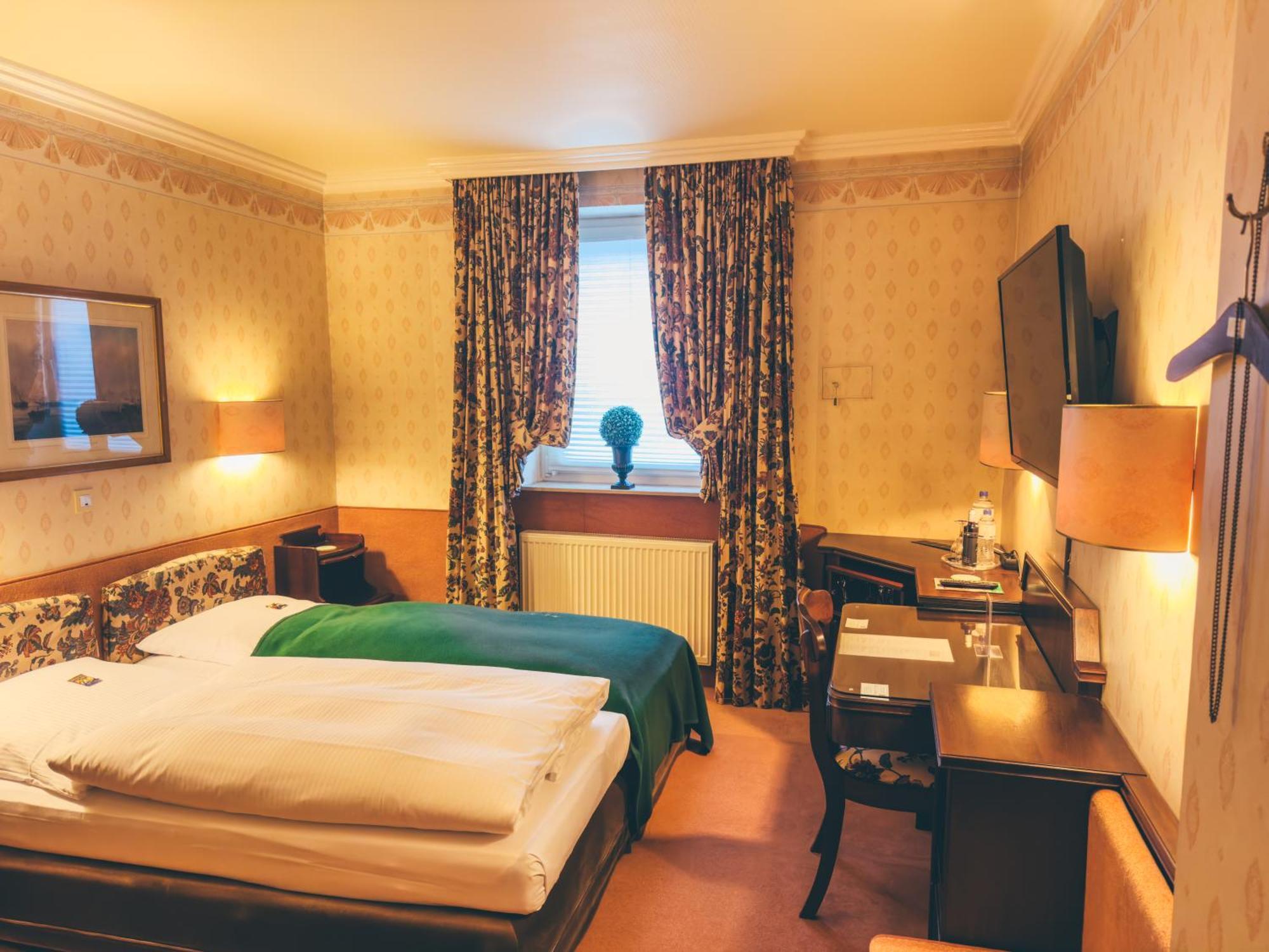 Hotel Mittelweg Гамбург Номер фото