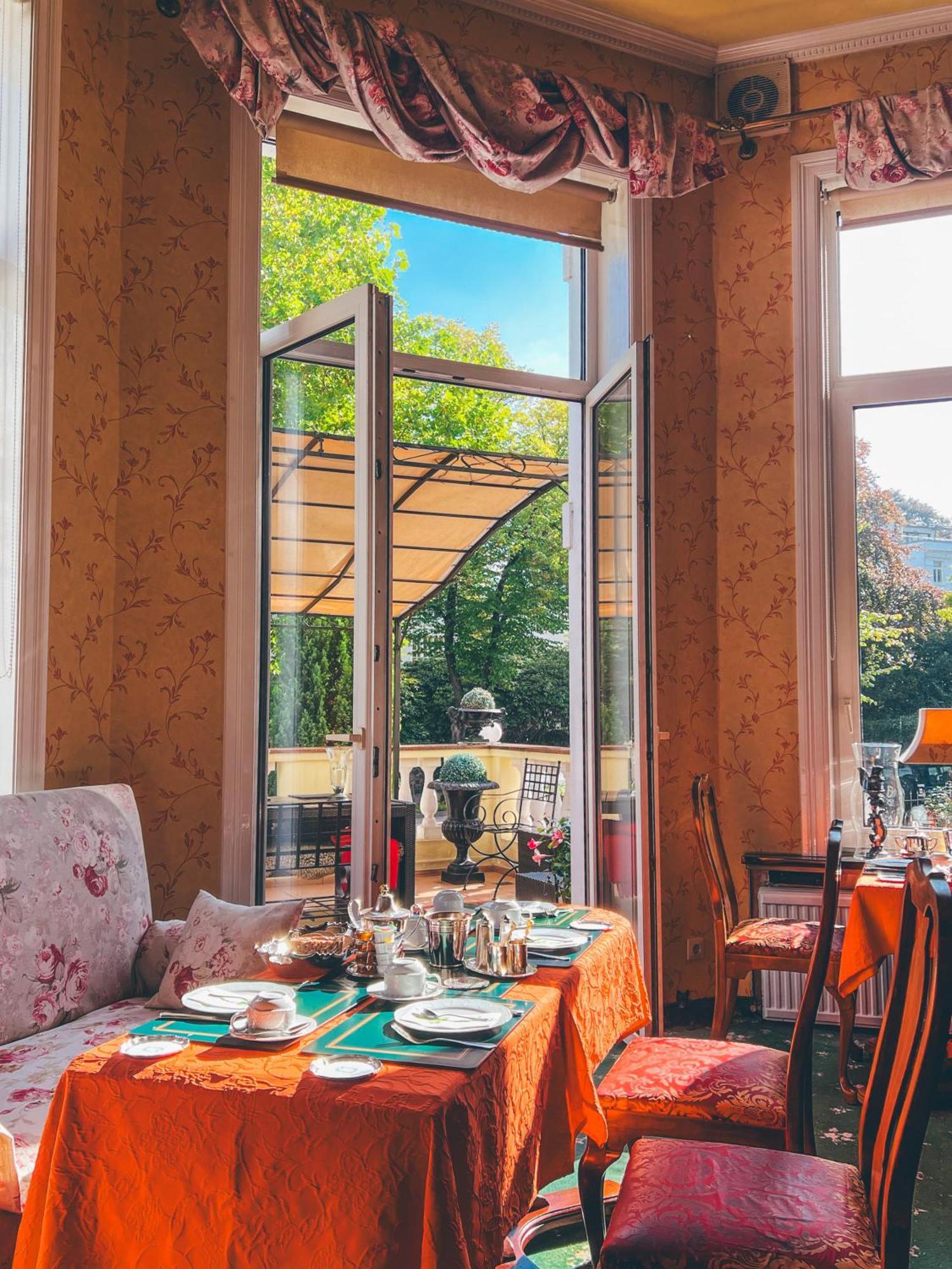 Hotel Mittelweg Гамбург Экстерьер фото
